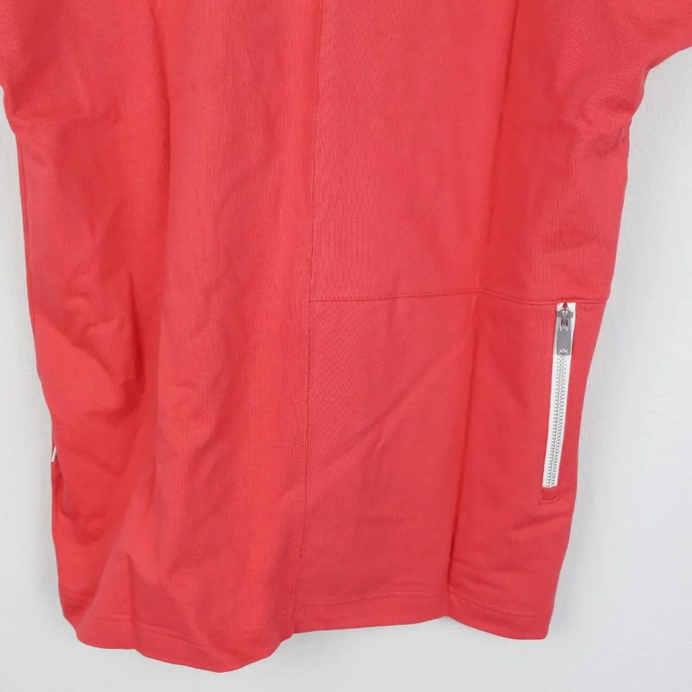 NWT Nike Sportswear Style Essentials T-Shirt, XXL Sporty/Outdoor/Travel/Vacation